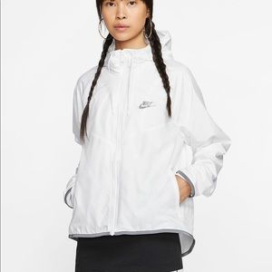 white nike windbreaker *brand new*